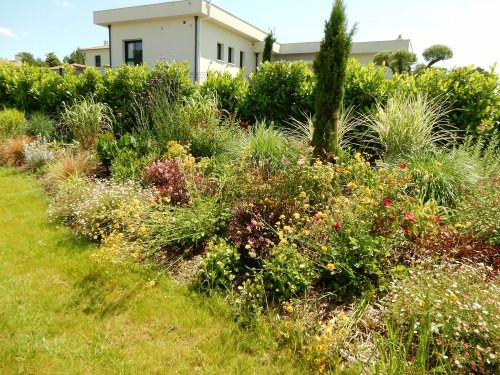 Devis massif de fleurs pour votre allée Verfeuil